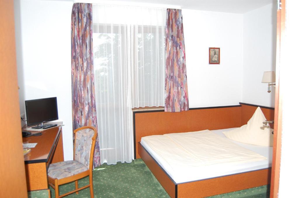 דרזדן Hotel Zum Nussbaum חדר תמונה